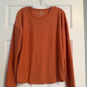 CALIA by Carrie Underwood Women's Long Sleeve Textured Tee in Rust Orange